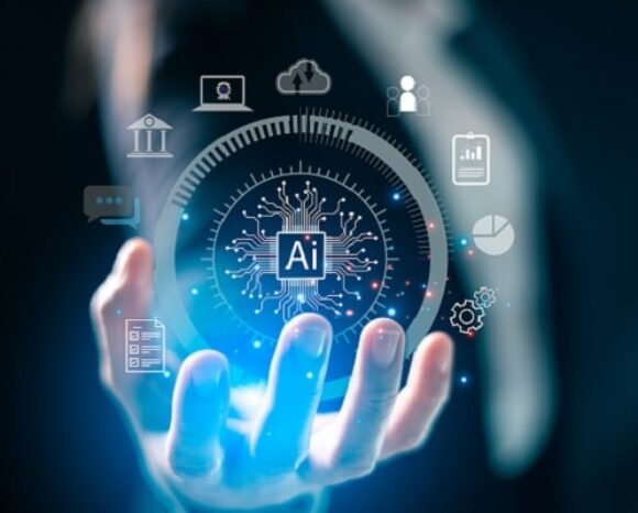 Eine Person streckt ihre Hand aus, während digitale Symbole und eine leuchtende kreisförmige Oberfläche mit dem Text „KI“ darüber schweben. Die Symbole repräsentieren verschiedene Konzepte wie Daten, Kommunikation und Technologie und symbolisieren künstliche Intelligenz. Der Hintergrund ist dunkel und unscharf.