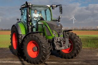 Lothar Steyns auf Traktor